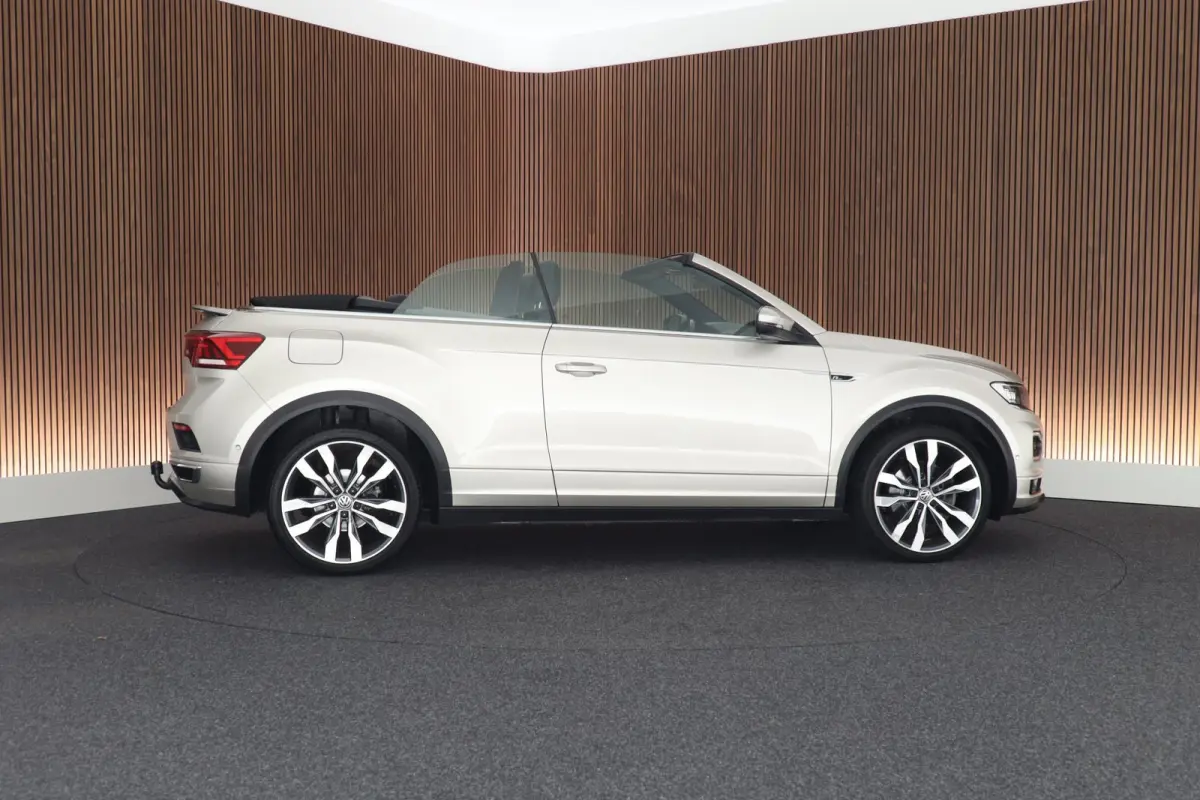 1.5 TSI 150pk DSG R-Line Trekhaak LED Beats Virtual cockpit Camera Adaptive cruise