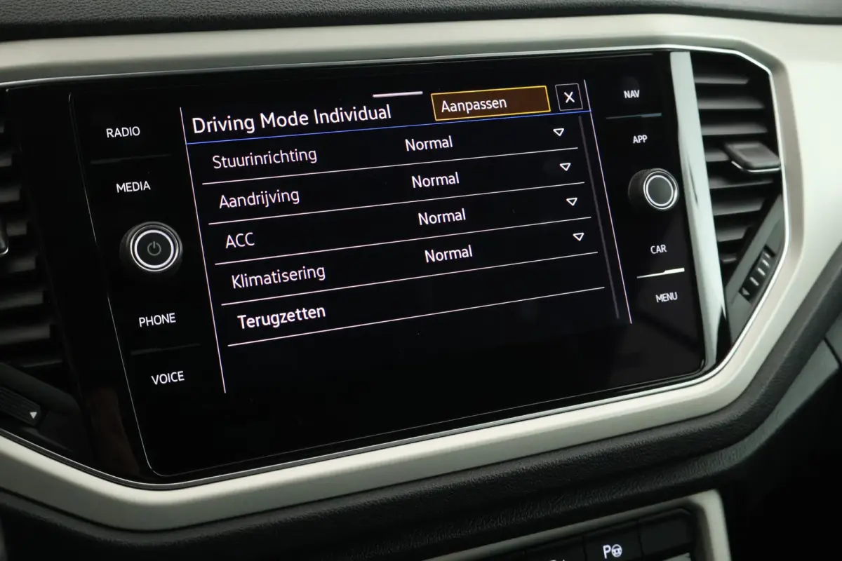 1.5 TSI 150pk DSG R-Line Trekhaak LED Beats Virtual cockpit Camera Adaptive cruise