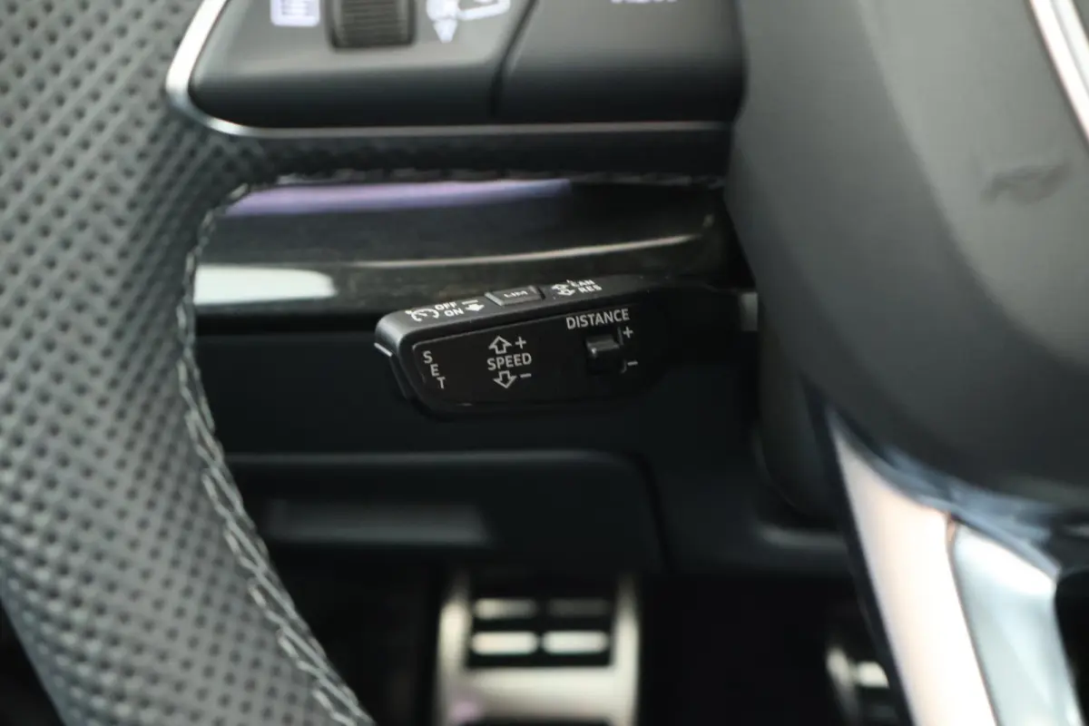 60 TFSI e 490pk quattro Pro Line S Competition Trekhaak 360Camera B&O HUD Memory Sluithulp Panoramadak Luchtvering Navigatie
