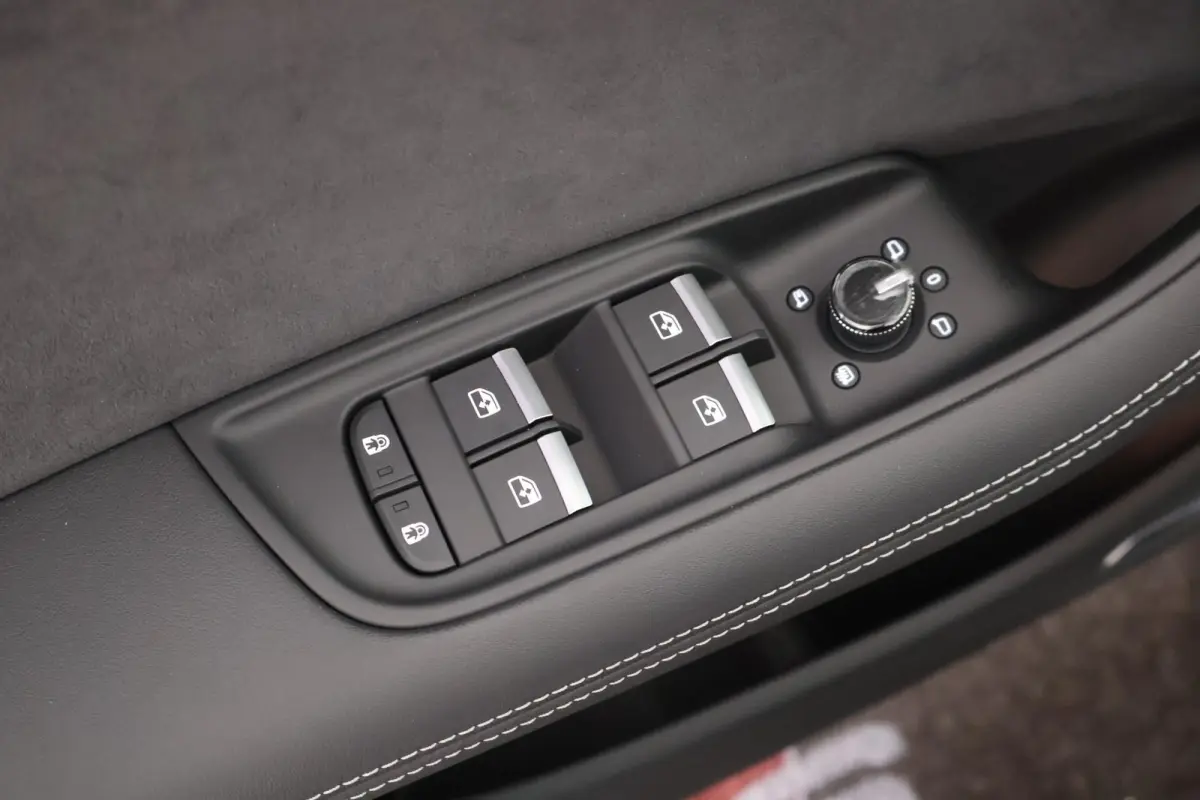 60 TFSI e 490pk quattro Pro Line S Competition Trekhaak 360Camera B&O HUD Memory Sluithulp Panoramadak Luchtvering Navigatie