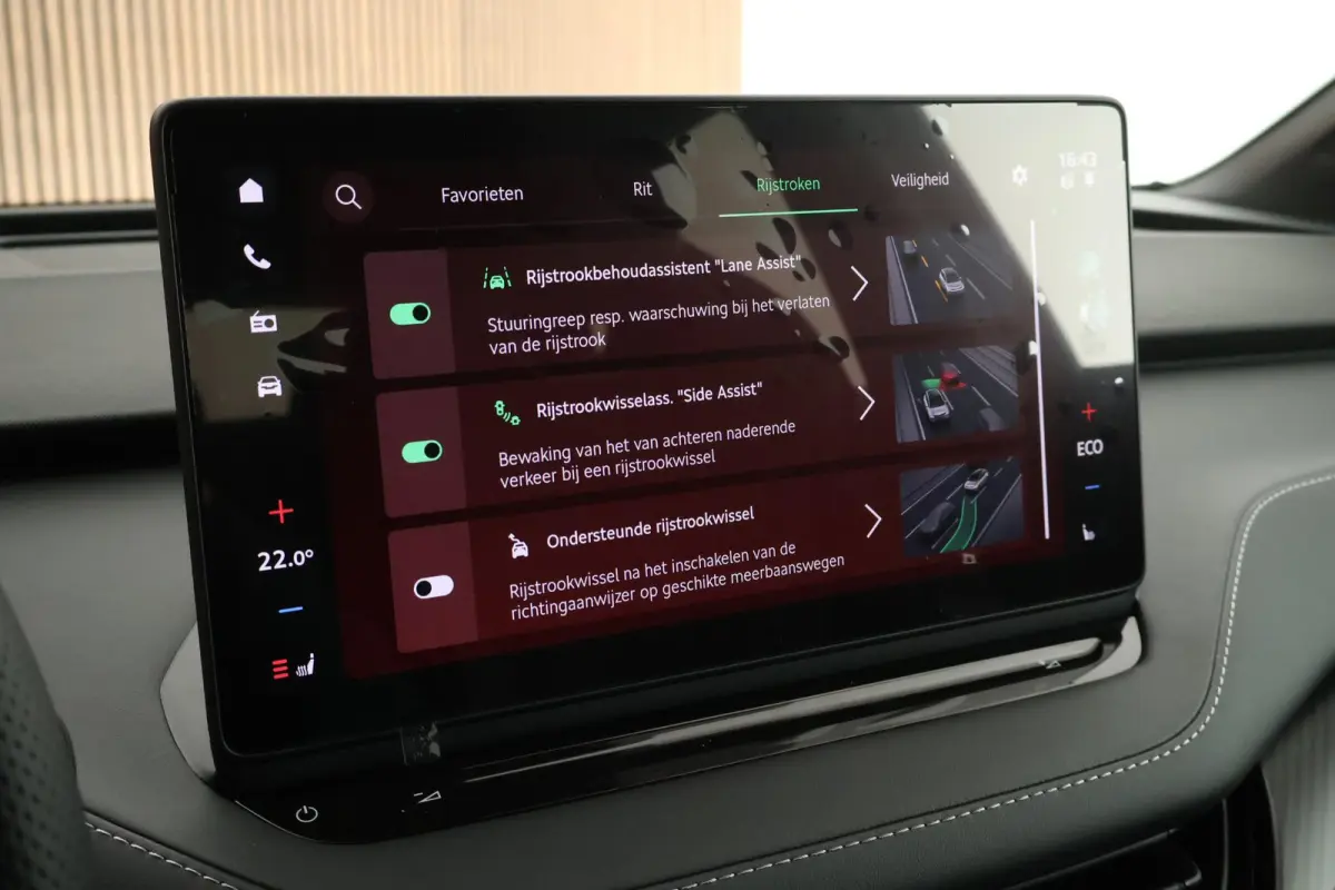 85 286pk Sportline Trekhaak Camera Warmtepomp Stoelverwarming Keyless Navigatie