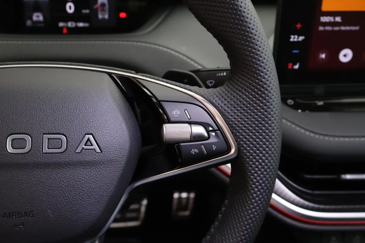85 286pk Sportline Trekhaak Camera Warmtepomp Stoelverwarming Keyless Navigatie