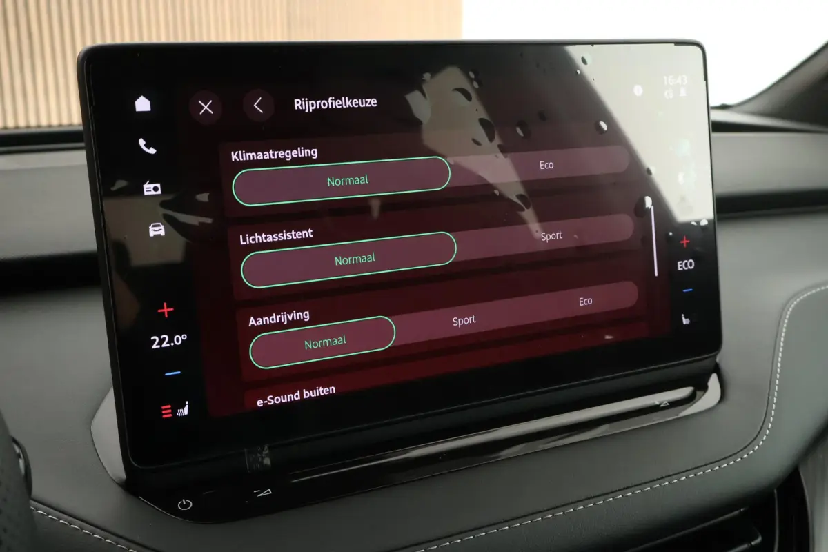 85 286pk Sportline Trekhaak Camera Warmtepomp Stoelverwarming Keyless Navigatie