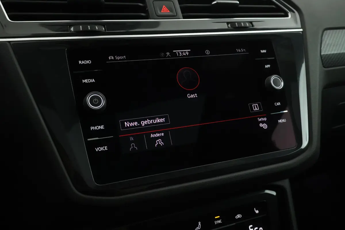 1.4 TSI 245pk eHybrid R-Line Business+ DCC Panoramadak Leder Memory 360camera Keyless Stoelverwarming Virtual Cockpit Navigatie