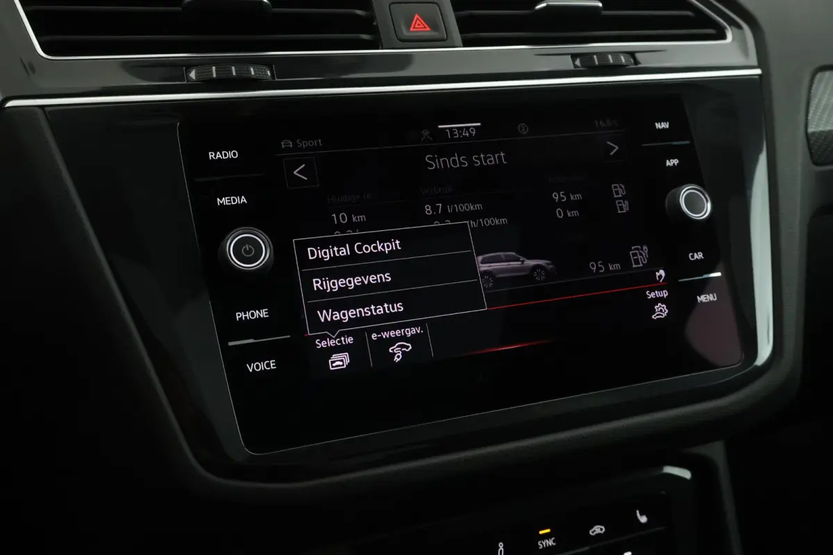 1.4 TSI 245pk eHybrid R-Line Business+ DCC Panoramadak Leder Memory 360camera Keyless Stoelverwarming Virtual Cockpit Navigatie