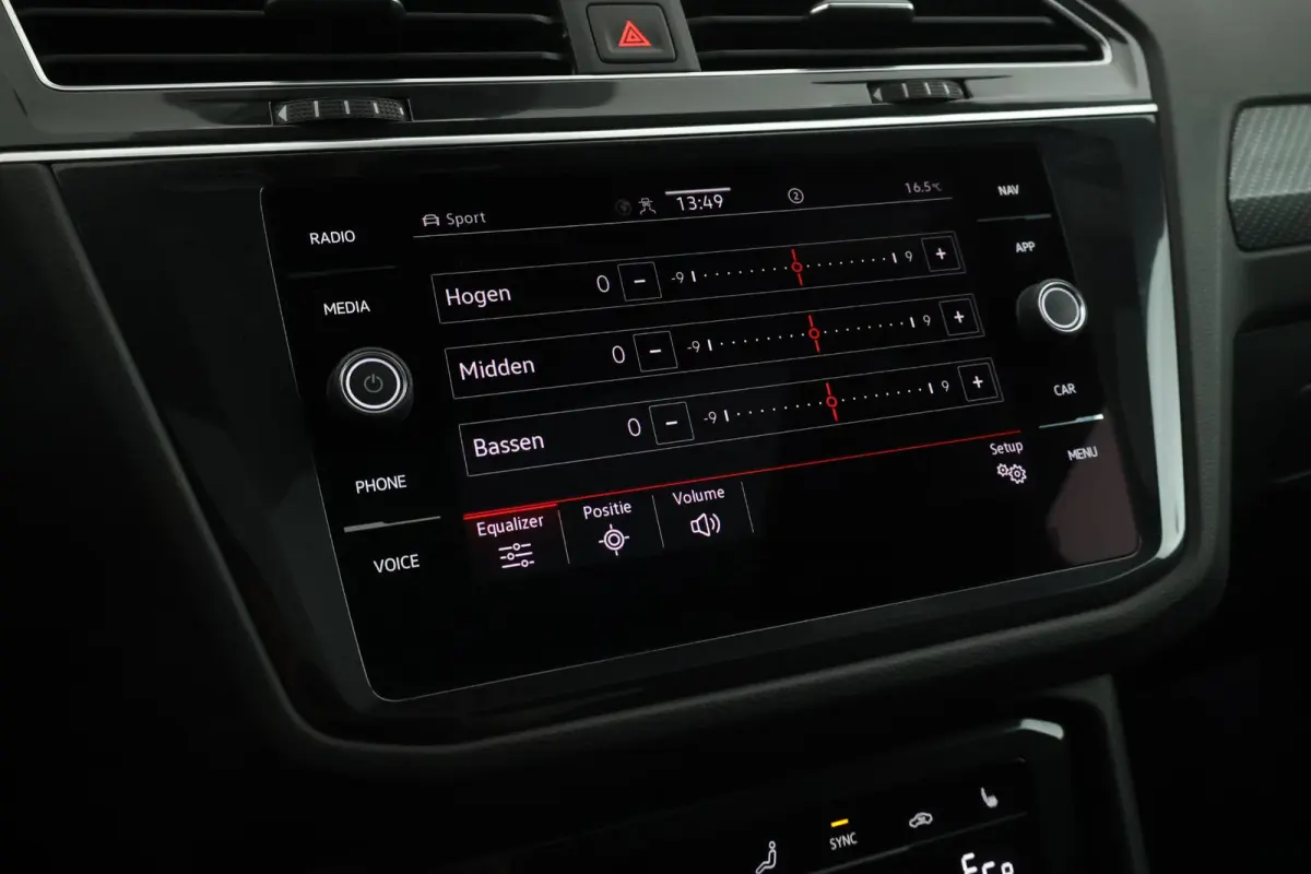1.4 TSI 245pk eHybrid R-Line Business+ DCC Panoramadak Leder Memory 360camera Keyless Stoelverwarming Virtual Cockpit Navigatie