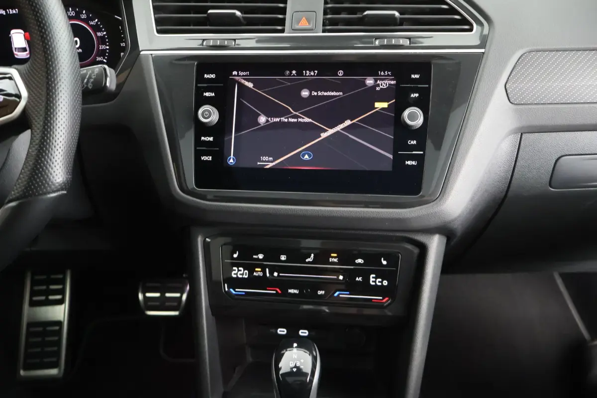 1.4 TSI 245pk eHybrid R-Line Business+ DCC Panoramadak Leder Memory 360camera Keyless Stoelverwarming Virtual Cockpit Navigatie