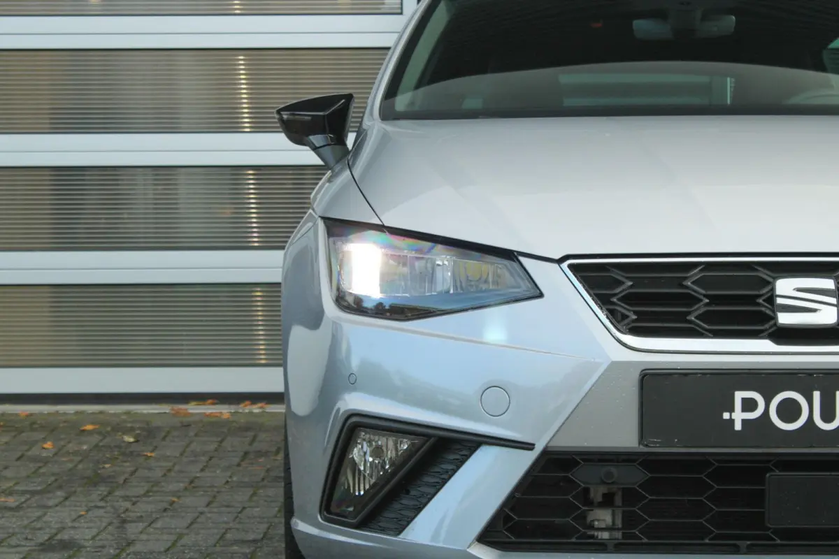 1.0 EcoTSI 110pk FR Business Intense | Stoelverwarming | Cruise Control | Climate Control | Parkeersensoren | Apple CarPlay / Android Auto