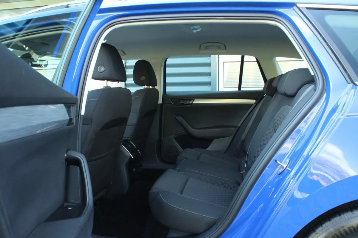 1.5 TSI 150pk DSG ACT Business Edition | Trekhaak Wegklapbaar | Parkeersensoren Achter | Navigatie | Apple CarPlay/ Android Auto | Cruise Control