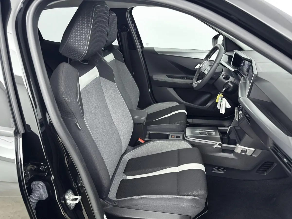 1.2 Turbo Hybrid GS Stoel/Stuur verwarming | Camera| AGR Stoel| LM Velgen| Apple Carplay/Android Auto