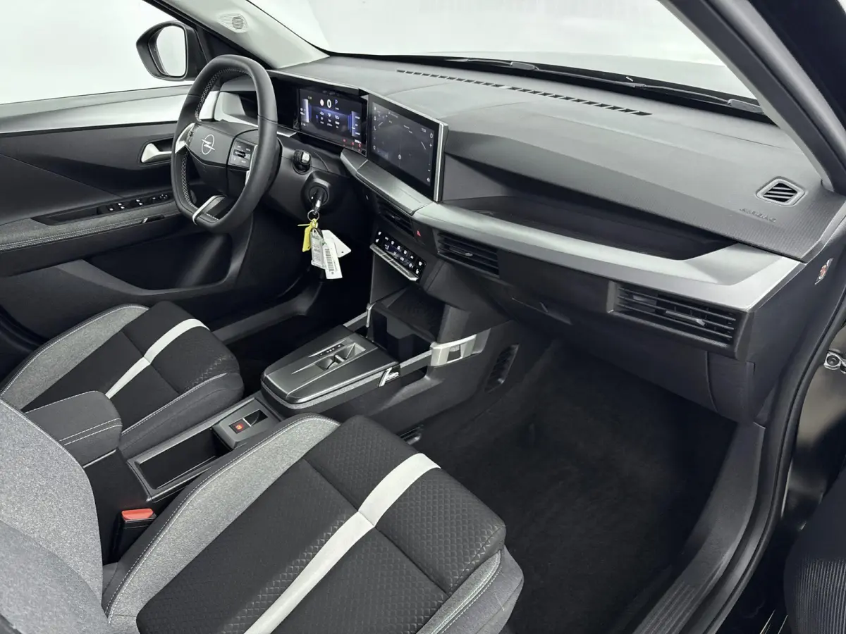 1.2 Turbo Hybrid GS Stoel/Stuur verwarming | Camera| AGR Stoel| LM Velgen| Apple Carplay/Android Auto
