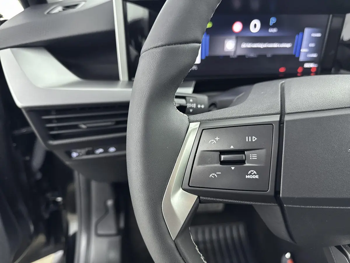 1.2 Turbo Hybrid GS Stoel/Stuur verwarming | Camera| AGR Stoel| LM Velgen| Apple Carplay/Android Auto