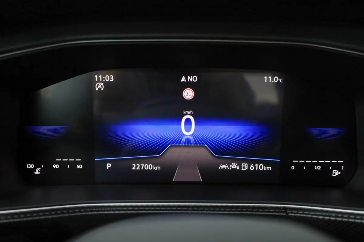 1.0 TSI 115pk DSG R-Line | IQ Matrix LED | Achteruitrijcamera | Navigatie | Stoelverwarming