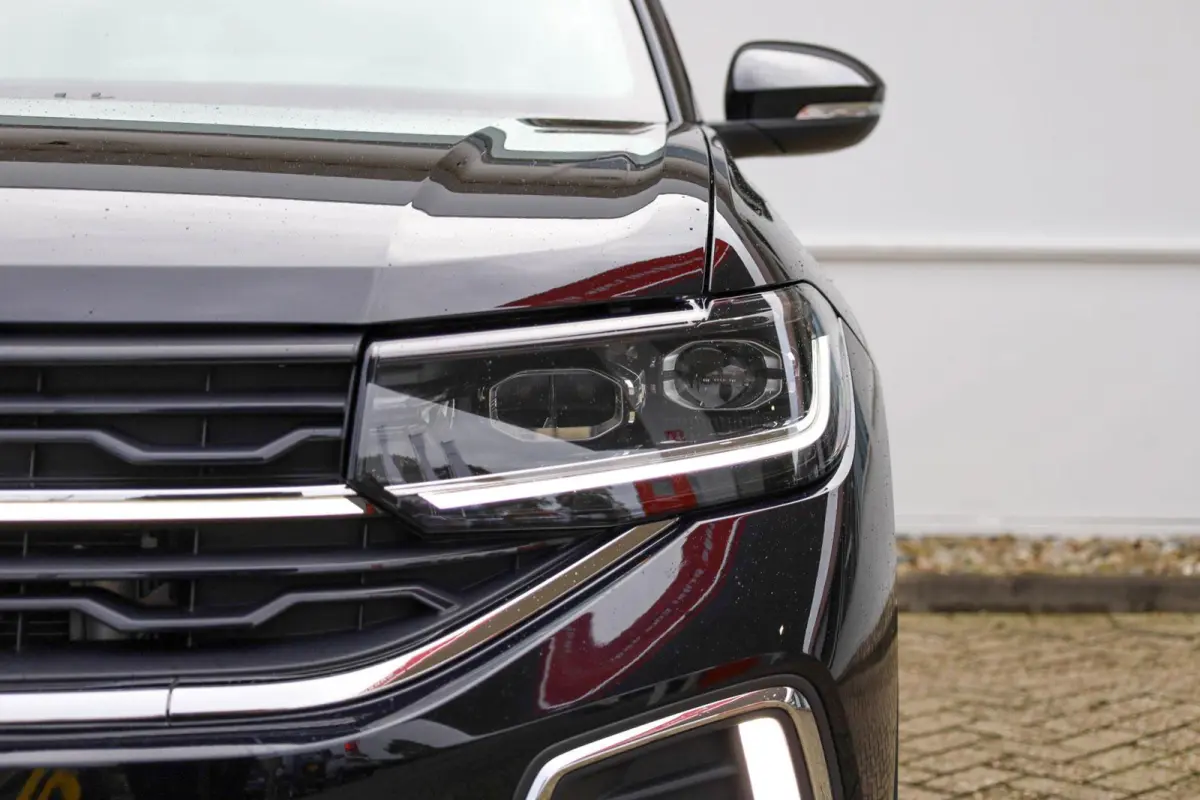1.0 TSI 115pk DSG R-Line | IQ Matrix LED | Achteruitrijcamera | Navigatie | Stoelverwarming