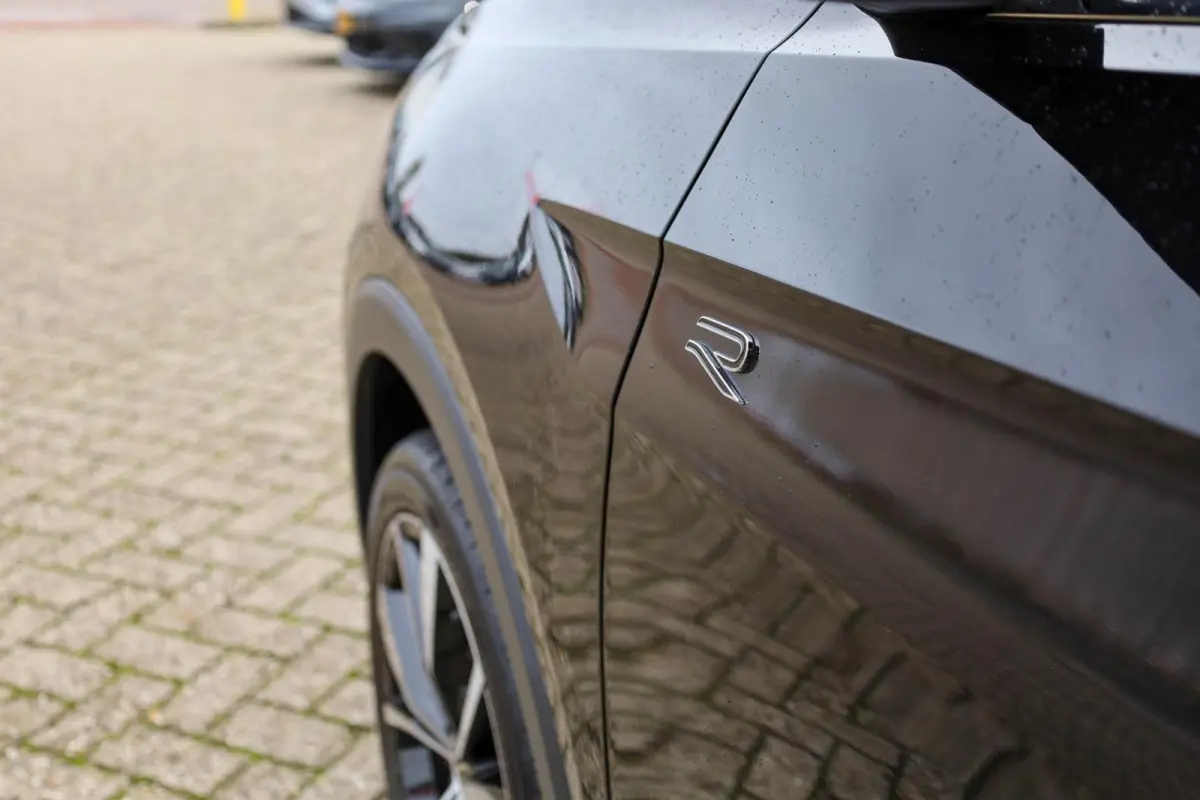 1.0 TSI 115pk DSG R-Line | IQ Matrix LED | Achteruitrijcamera | Navigatie | Stoelverwarming