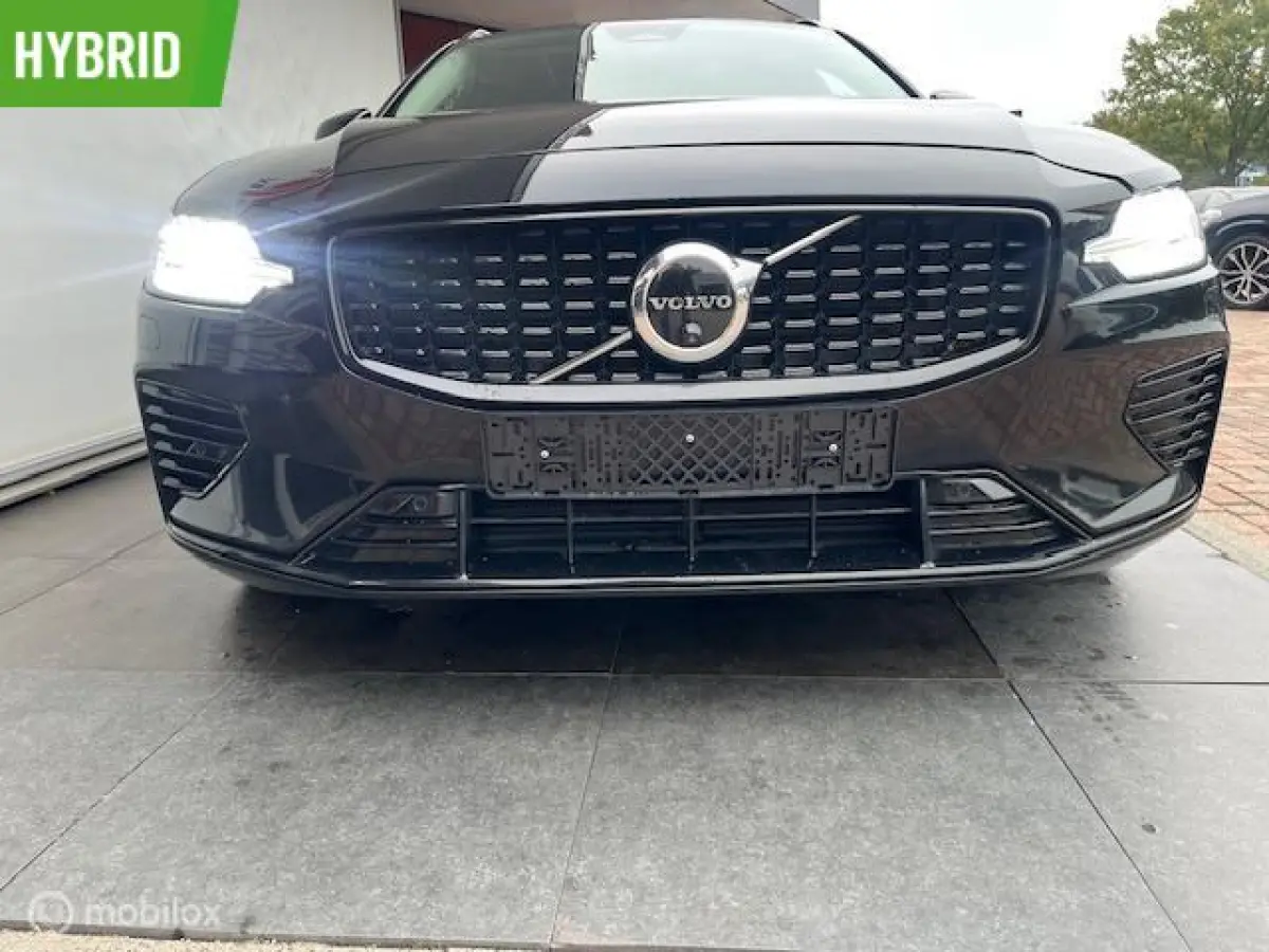 2.0 T6 Plug-in hybrid AWD Ultimate Dark