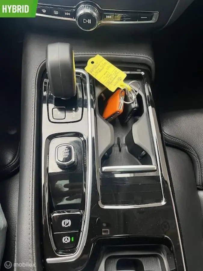 2.0 T6 Plug-in hybrid AWD Ultimate Dark