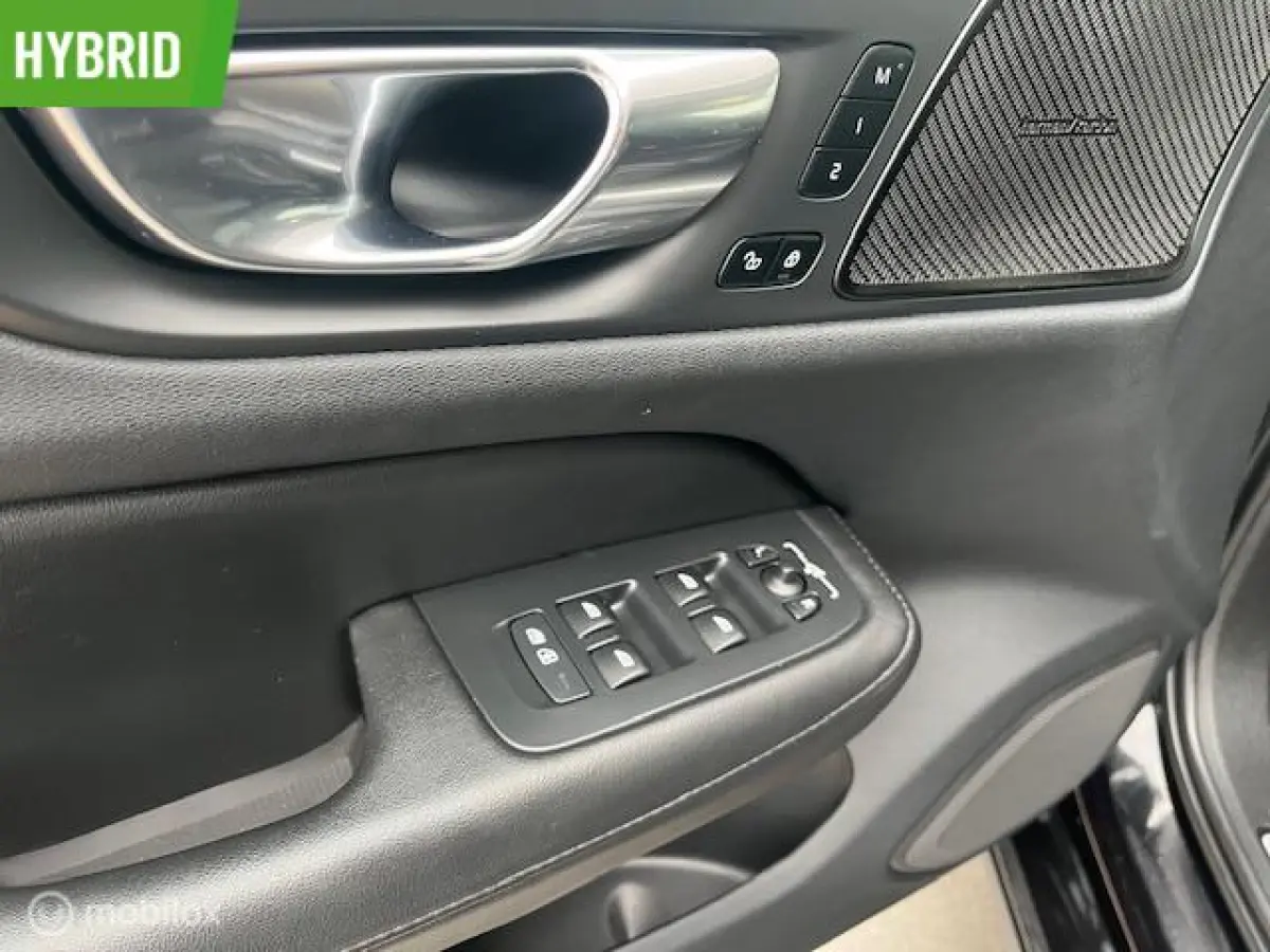 2.0 T6 Plug-in hybrid AWD Ultimate Dark