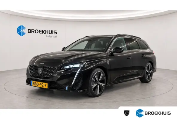1.2 HYBRID 136PK GT PACK AUTOMAAT / NAVI / LEDER / CLIMA / PDC / 18" LMV / CAMERA / KEYLESS / FULL-LED / BLUETOOTH / ADAPT. CRUISECONTROL / 1E EIGENAAR / NIEUWSTAAT !!