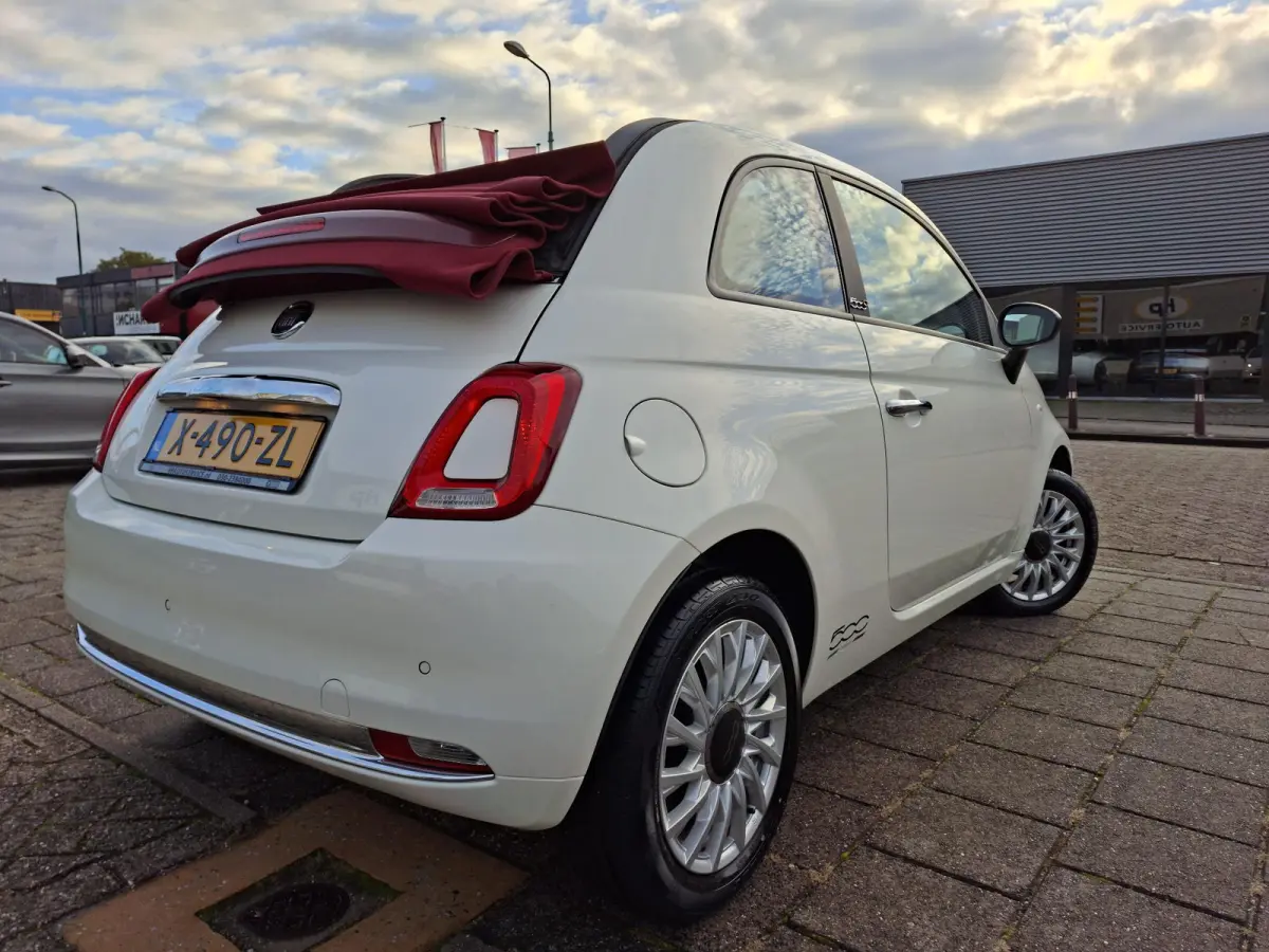1.0 Hybrid Launch Edition NAP CabrioTop Cruise Control Airco 15inch LM Velgen 15.420km 1e eigenaar!
