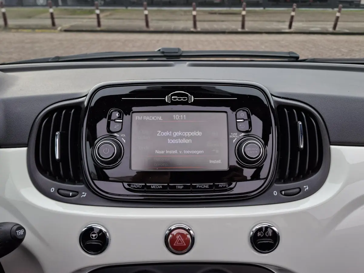 1.0 Hybrid Launch Edition NAP CabrioTop Cruise Control Airco 15inch LM Velgen 15.420km 1e eigenaar!