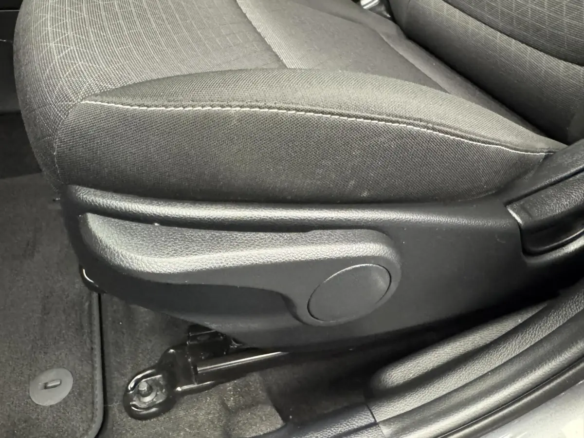 1.0 DPi ComfortLine Airco-Cr.contr-Carplay-Camera-Lm14''velgen-Elek.ramen-Elek.spiegels
