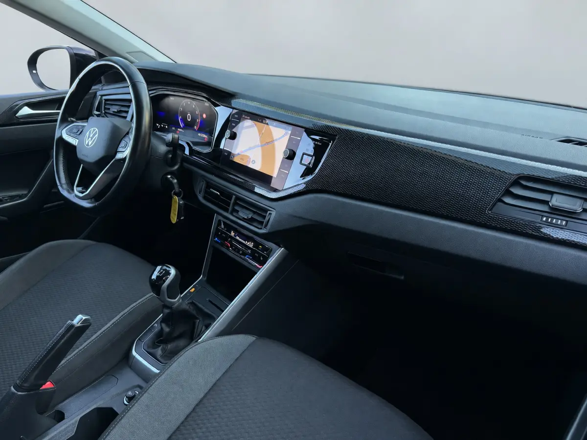 TSI 95PK LIFE BUSINESS CARPLAY/PDC/STOELVERW.