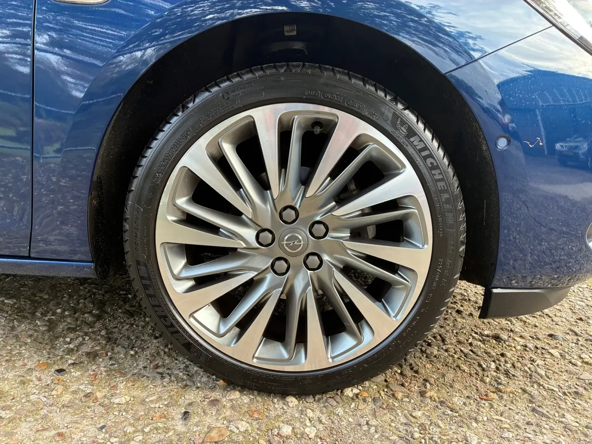 1.2 Launch Edition | 2e Eigenaar + Luxe uitvoering + Goed onderhouden nu € 9.975,-!!!