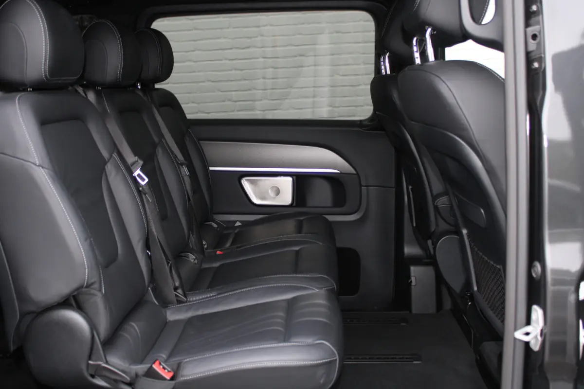 300d / DC / AMG / bj2026 / Elec Stoelen / Stoel Ventilatie / Burmester / Vol Opties / NIEUWSTAAT