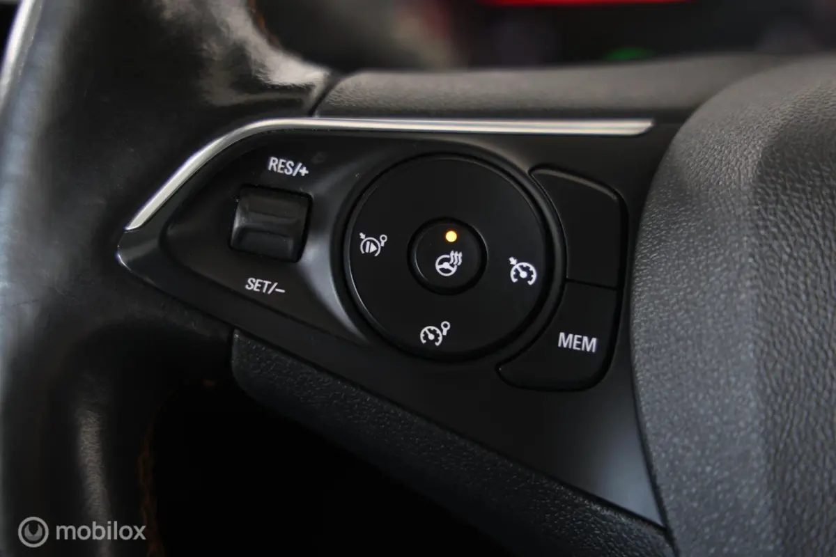 1.2 Turbo Innovation - Stuur/Stoelverwarming - Carplay - Navi
