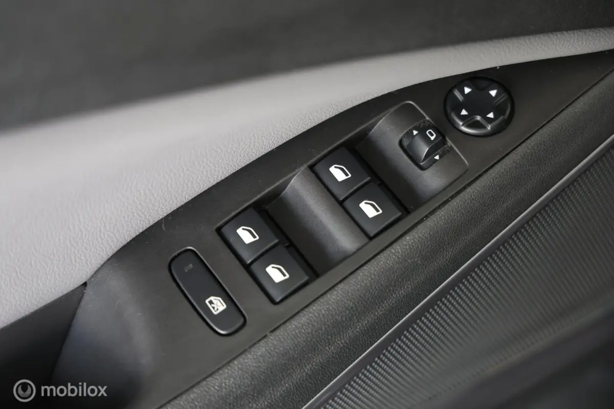 1.2 Turbo Innovation - Stuur/Stoelverwarming - Carplay - Navi