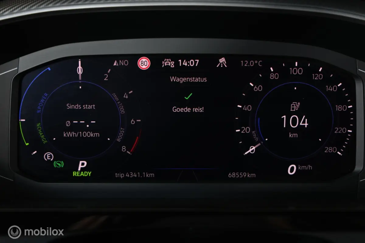 1.4 TSI eHybrid R-Line Business+ - Pano - Elektrische Trekhaak - Carplay