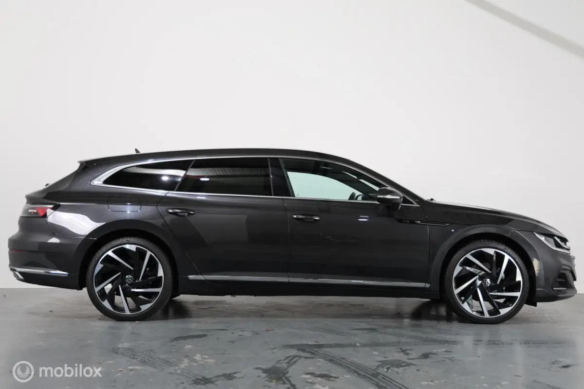 1.4 TSI eHybrid R-Line Business+ - Pano - Elektrische Trekhaak - Carplay