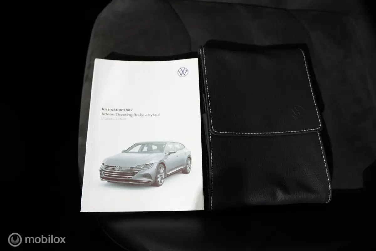 1.4 TSI eHybrid R-Line Business+ - Pano - Elektrische Trekhaak - Carplay