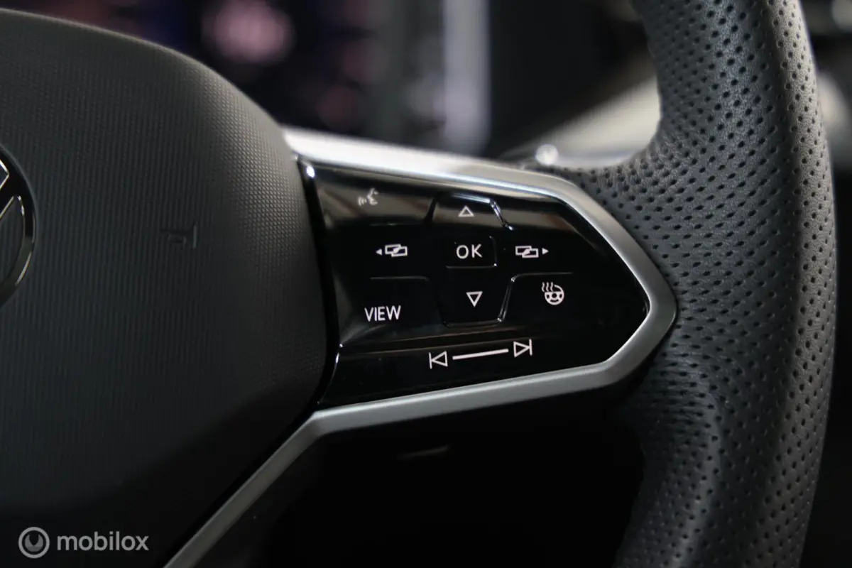 1.4 TSI eHybrid R-Line Business+ - Pano - Elektrische Trekhaak - Carplay