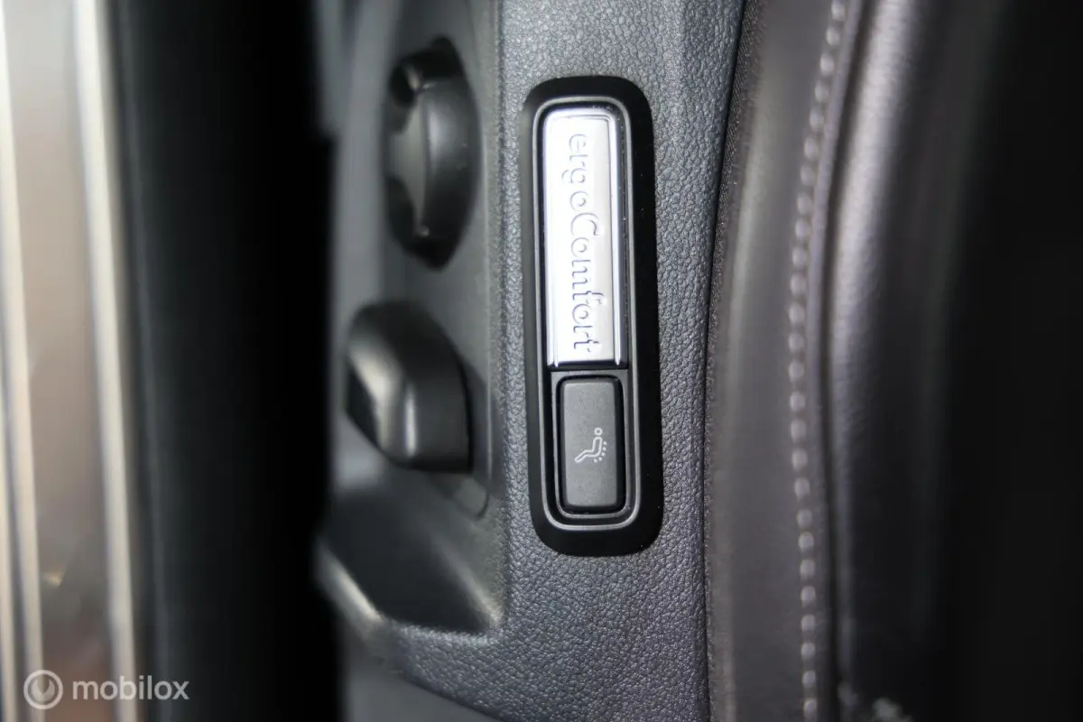1.4 TSI eHybrid R-Line Business+ - Pano - Elektrische Trekhaak - Carplay