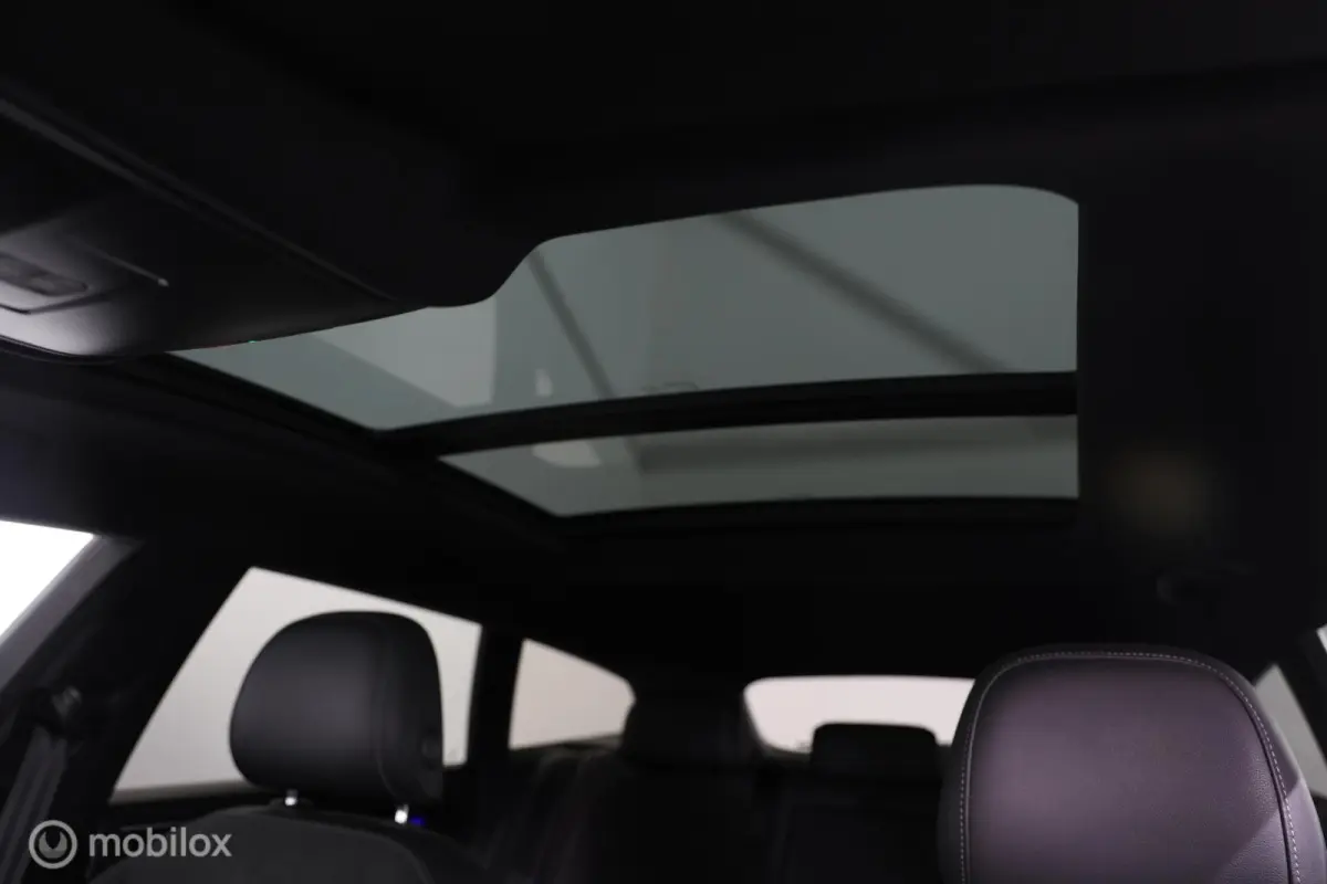 1.4 TSI eHybrid R-Line Business+ - Pano - Elektrische Trekhaak - Carplay