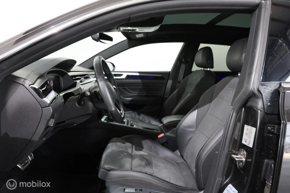 1.4 TSI eHybrid R-Line Business+ - Pano - Elektrische Trekhaak - Carplay