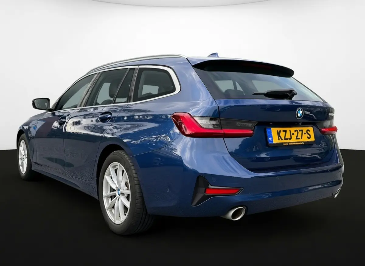 320e HYBRID AUT. BUSINESS SPORT LEDER/CAMERA/CARPLAY