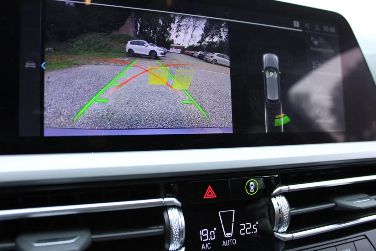 320e HYBRID AUT. BUSINESS SPORT LEDER/CAMERA/CARPLAY