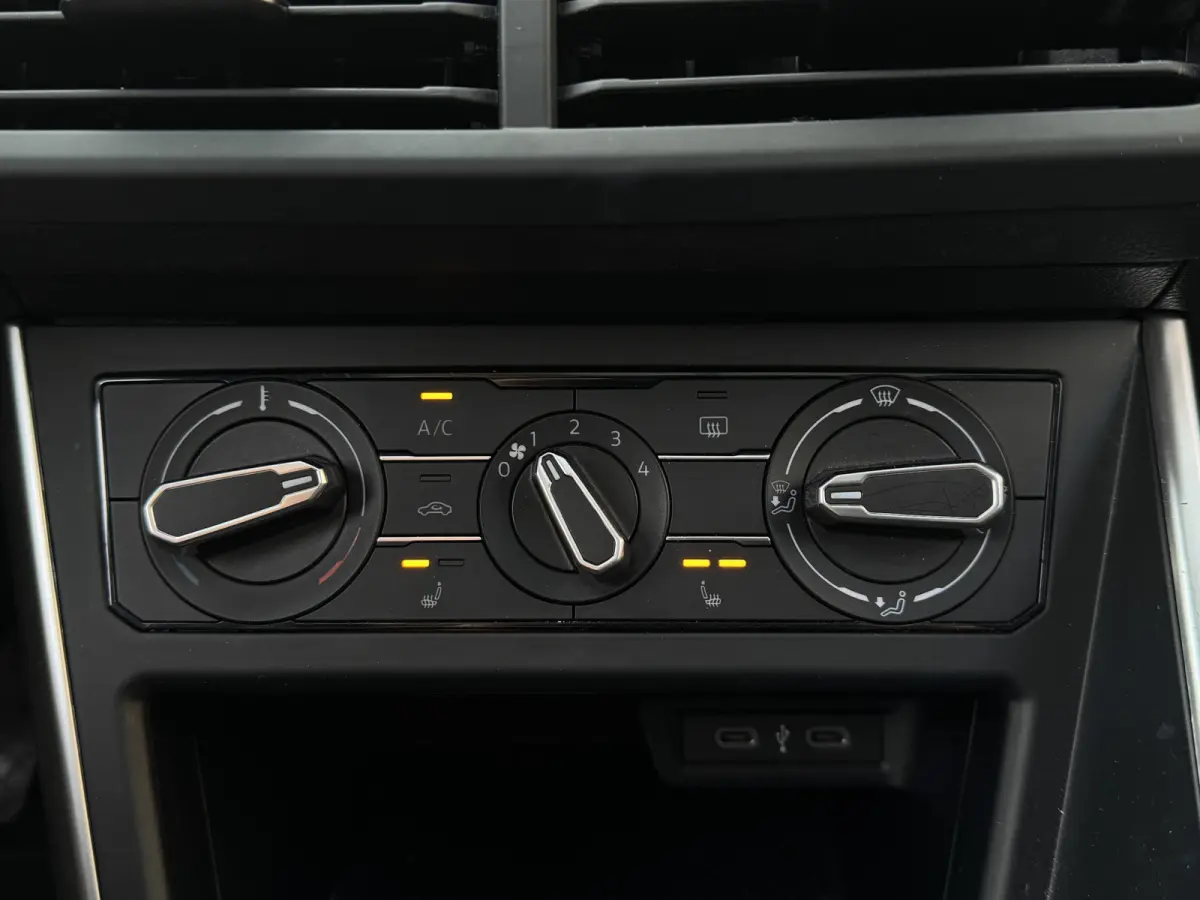 1.0 TSI LIFE PANORAMADAK/CAMERA/CARPLAY