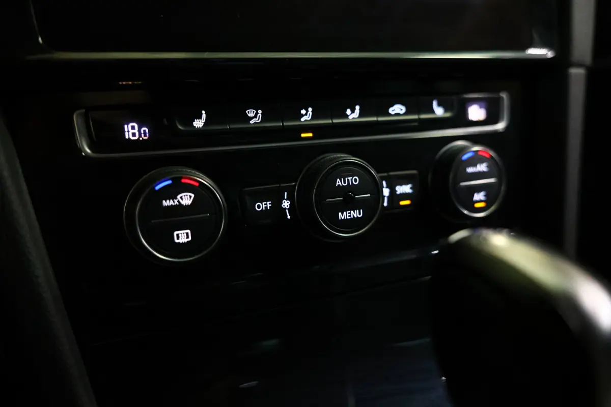 1.5 TSI Highline Business R DSG NAVI DYNAUDIO ACC CLIMA STOELVW LED '17