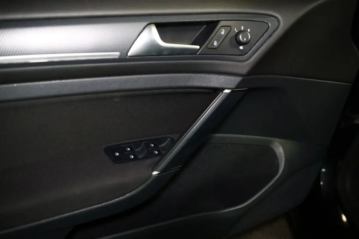 1.5 TSI Highline Business R DSG NAVI DYNAUDIO ACC CLIMA STOELVW LED '17
