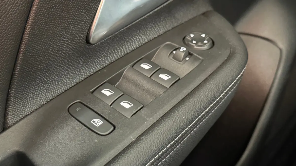 1.2 TURBO HYBRID 145PK GS / NAVI / LED-MATRIX / CLIMA / PDC / KEYLESS / CAMERA / APPLE CARPLAY / 17" LMV / ADAPT. CRUISECONTROL !!