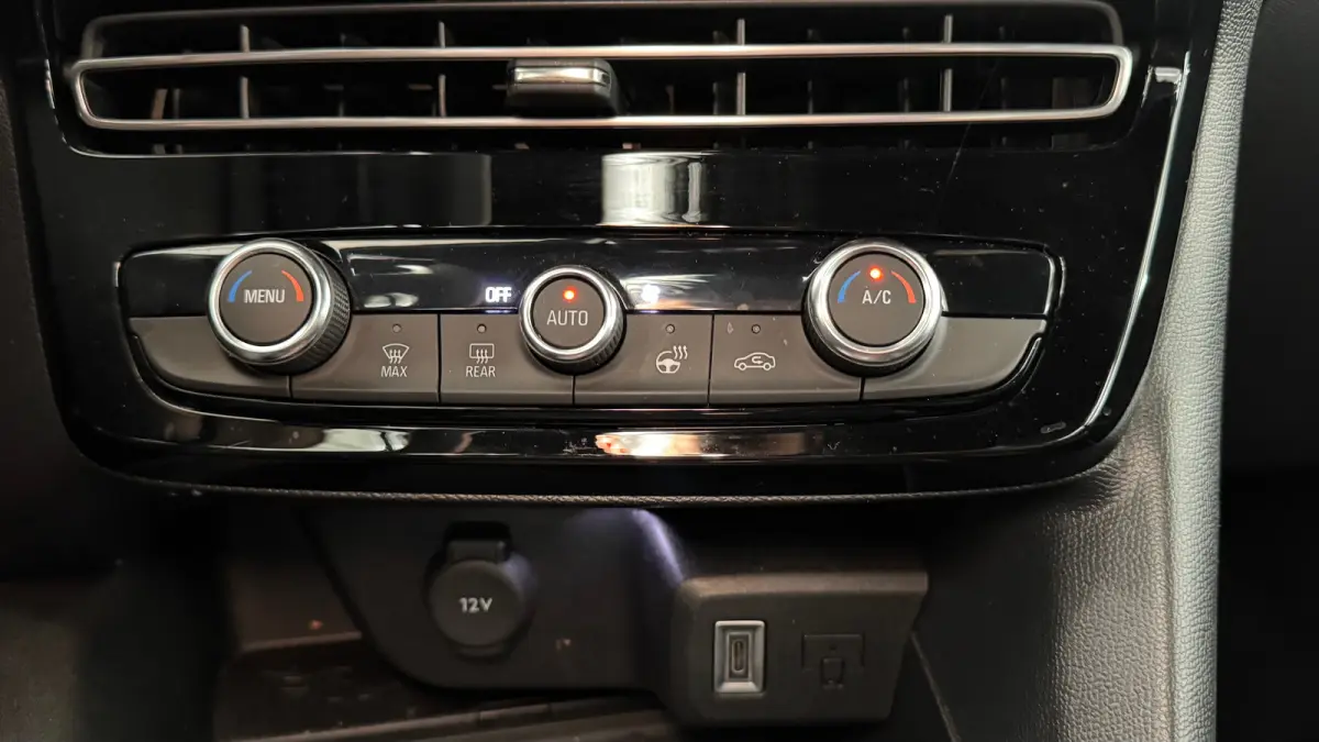1.2 TURBO HYBRID 145PK GS / NAVI / LED-MATRIX / CLIMA / PDC / KEYLESS / CAMERA / APPLE CARPLAY / 17" LMV / ADAPT. CRUISECONTROL !!