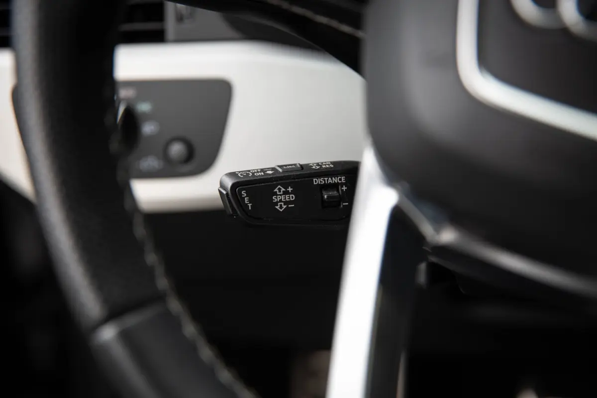 40 TFSI S edition , Adap. cruise, Navigatie, Apple carplay,