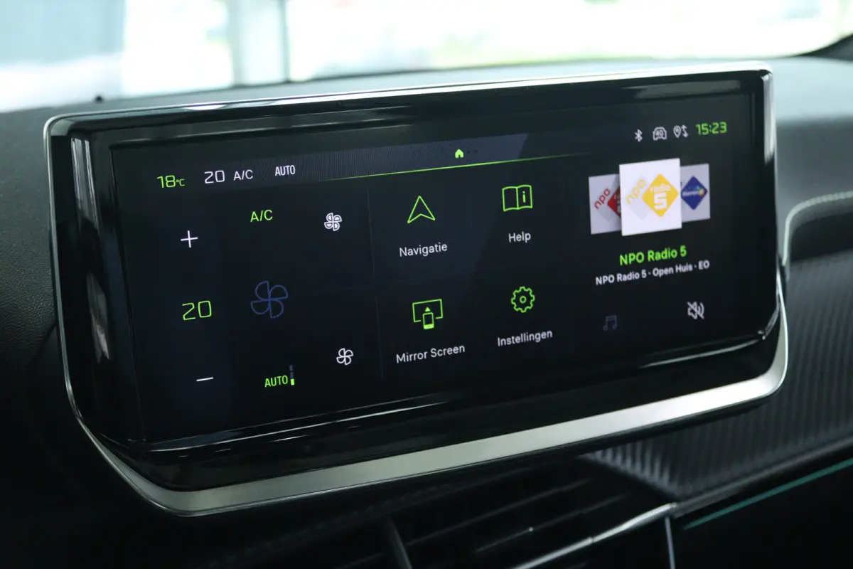1.2 PureTech 100 GT | Cruise Control | Panoramadak | Camera | Navigatie | Carplay | Keyless | Climate | LED |
