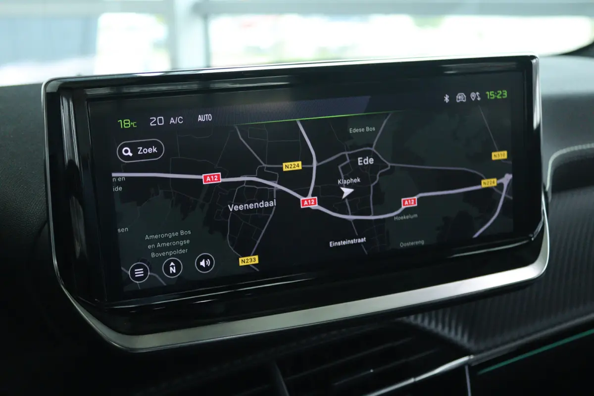 1.2 PureTech 100 GT | Cruise Control | Panoramadak | Camera | Navigatie | Carplay | Keyless | Climate | LED |