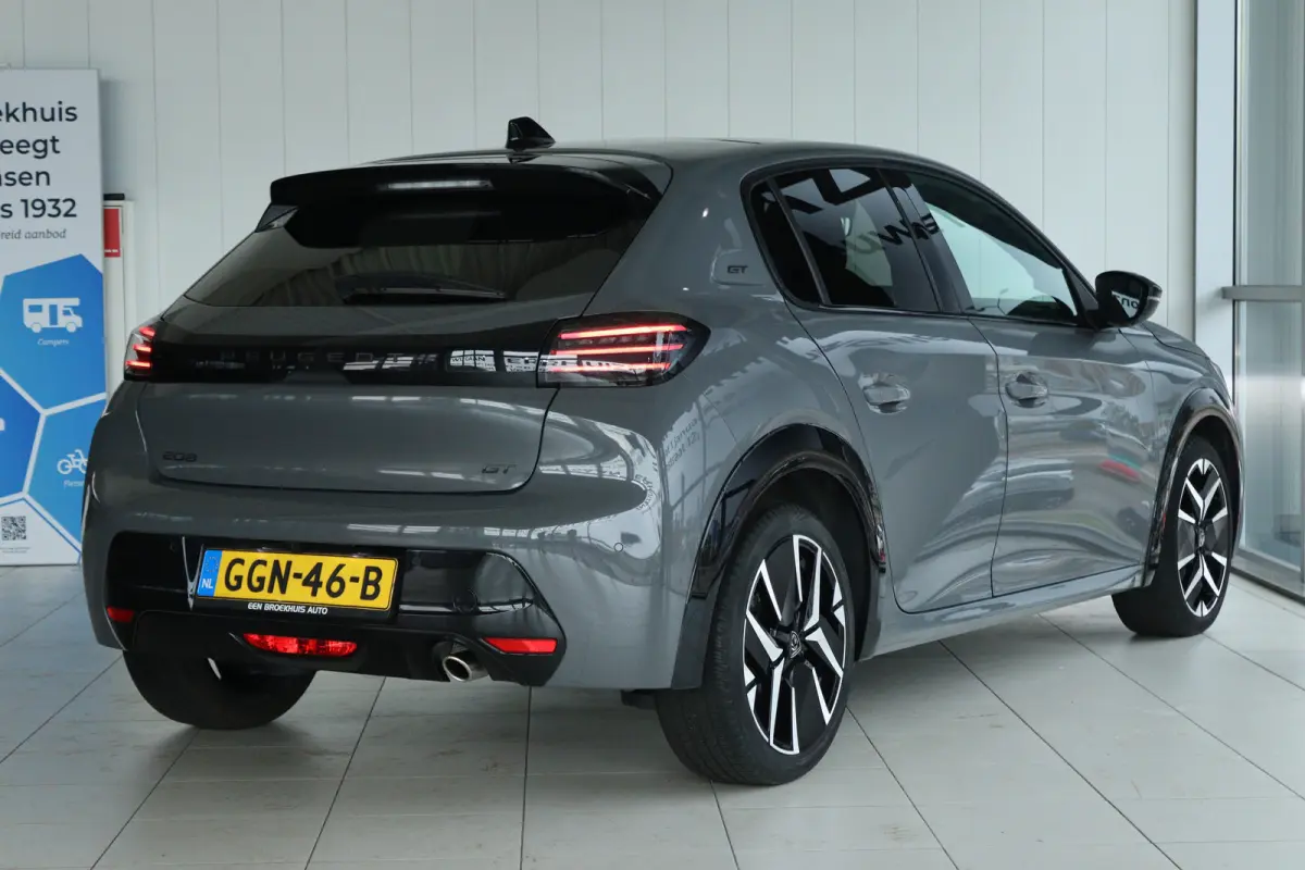 1.2 PureTech 100 GT | Cruise Control | Panoramadak | Camera | Navigatie | Carplay | Keyless | Climate | LED |