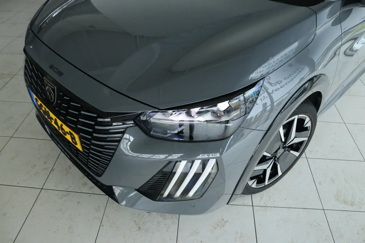 1.2 PureTech 100 GT | Cruise Control | Panoramadak | Camera | Navigatie | Carplay | Keyless | Climate | LED |